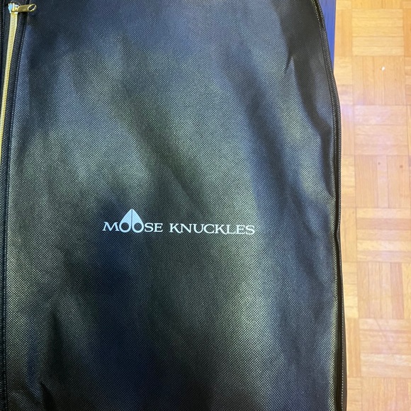 !!NEW!! KIDS UNISEX MOOSE KNUCKLES BOMBER!! - Picture 2 of 9